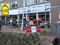 Auto rijd Verhagen witgoed binnen